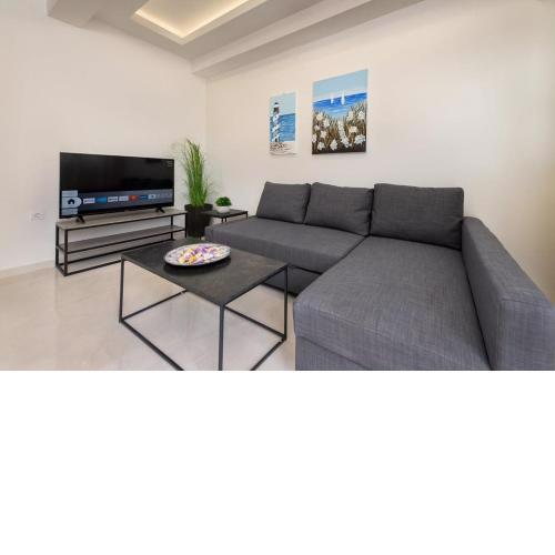 Asterashouse