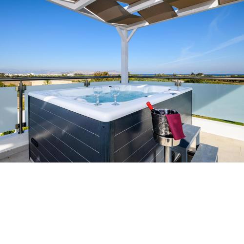 ASTERIA PEARL VILLA 2 with Rooftop Jacuzzi