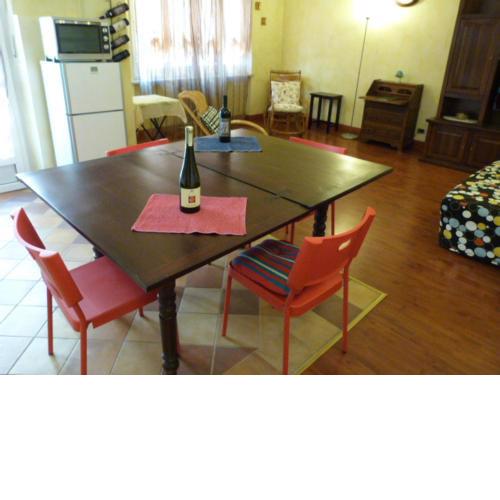 ASTI LOVELY APARTMENT