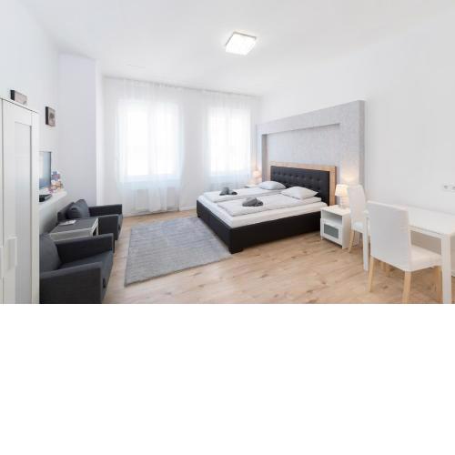 Astoria Flats 1