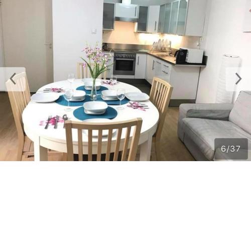 Astoria Metro Apartment