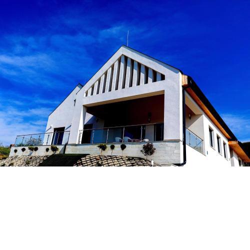 Aszúvilág Rezidencia with Sauna & Jacuzzi