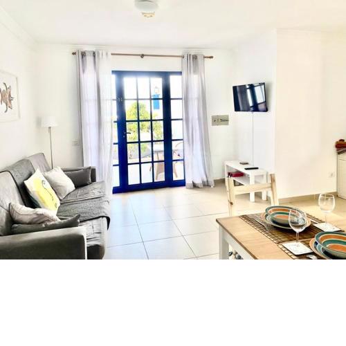 Atalaya, central and quiet with sea and pool views