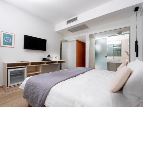 Athena Hotel