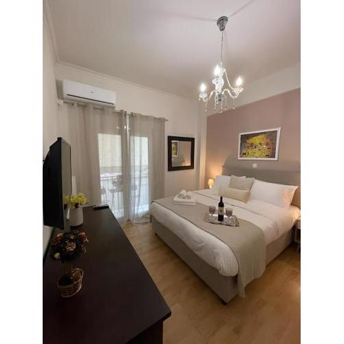 Athenian Dream Apartment-A Spacious Comfortable and Luxurious Apartment in a real Athenian neighborhood