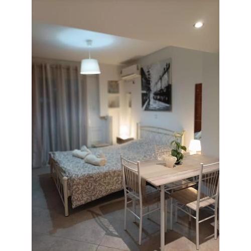 Athens-acropolis apartment.