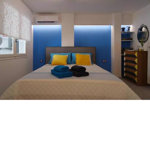ATHENS *BLUE GRAND SUITE *DI GIORGIO CENTRAL APARTMENT