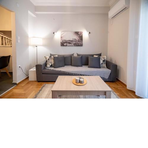 Athens center 2 bedrooms 4 pers apartment.