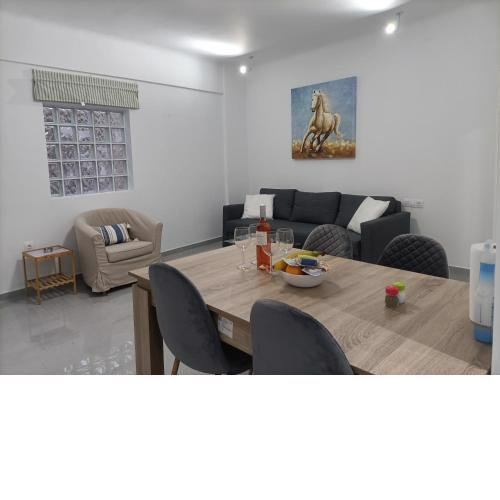 Athens City Aurora 1BD Apt