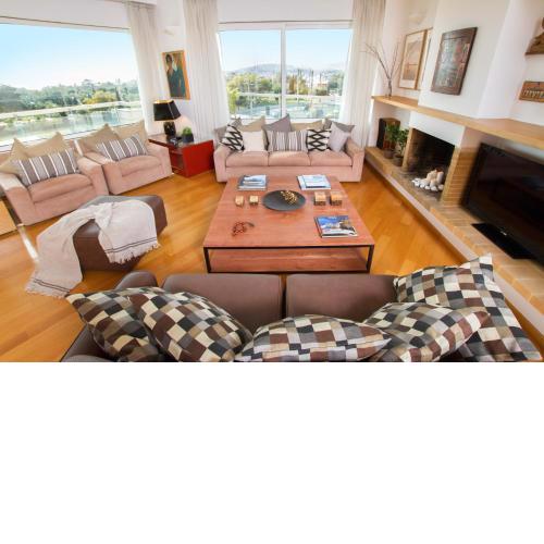 Athens luxurious apartment - sea view!