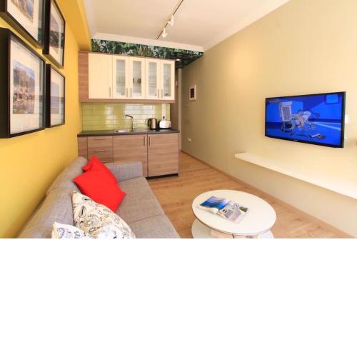 Athens Plaka Modern Decorated Apartment