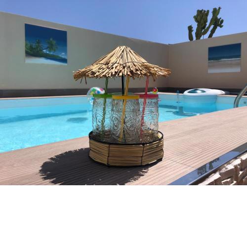 Atico con piscina privada a 100m del mar