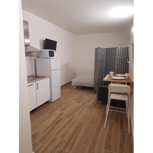 Atico con TERRAZA PRIVADA o Estudio Acogedor en el Centro de La Laguna