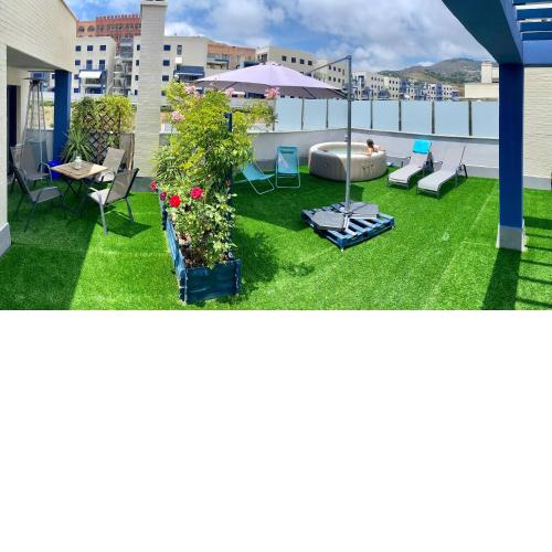 Ático de lujo 90m de terraza y jacuzzi privado en Cabria, Almuñecar