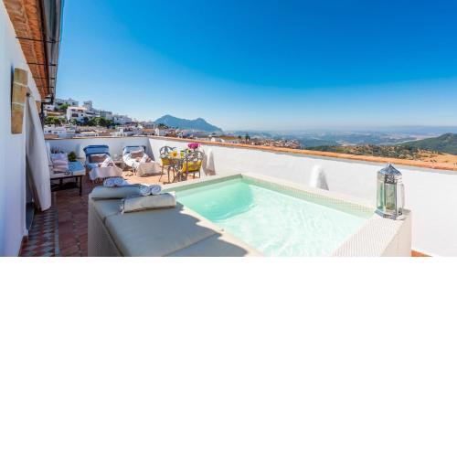 Atico la Carrasquilla Gaucin by Ruralidays
