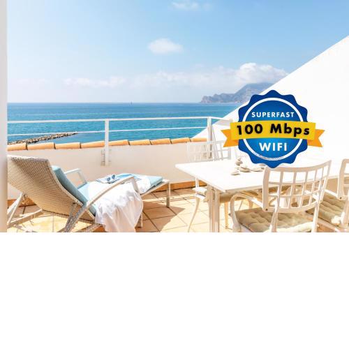 Ático-Loft frente al Mar con Piscina y Parking