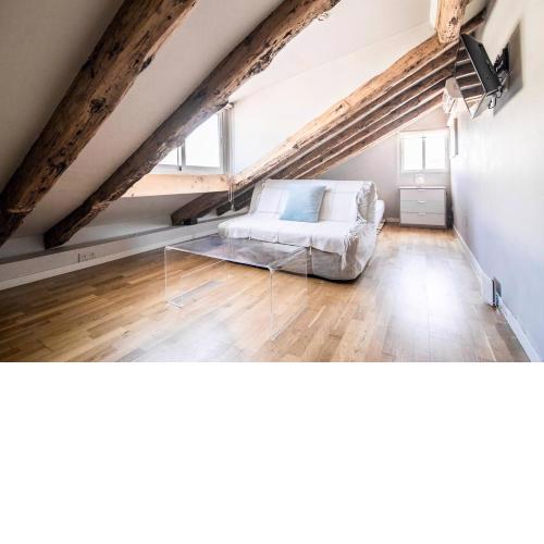 ATOCHA SKI PENTHOUSE STUDIO with views