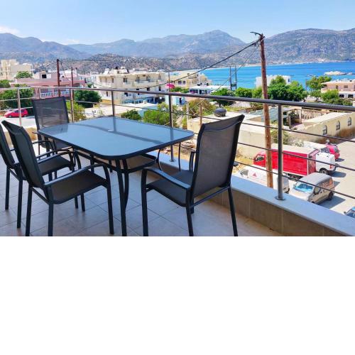 Atrium Luxurious Sea View Apartment