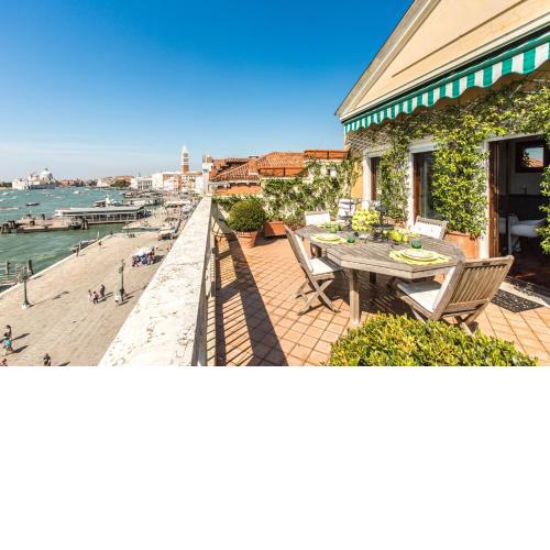 Attic Boutique San Marco R&R
