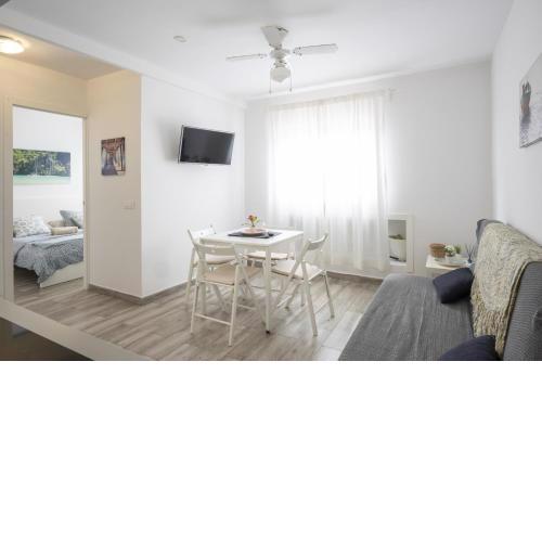 Attic Kissed by the Ocean - HomeForGuest