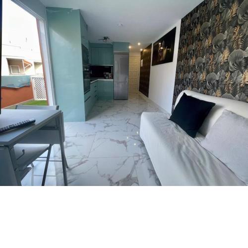 Attic with terrace at Las Canteras beach
