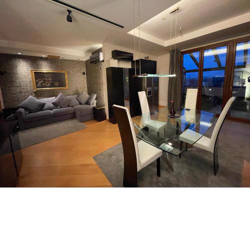 Attico con vista spettacolare e Jacuzzi