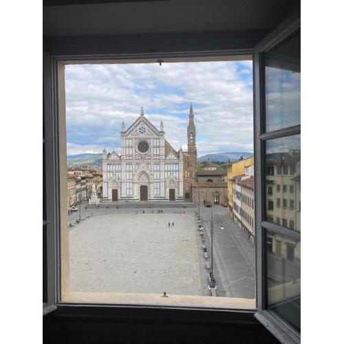 ATTICO IN PIAZZA SANTA CROCE