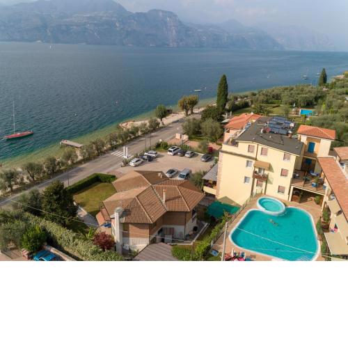 Attico Masse Lake view