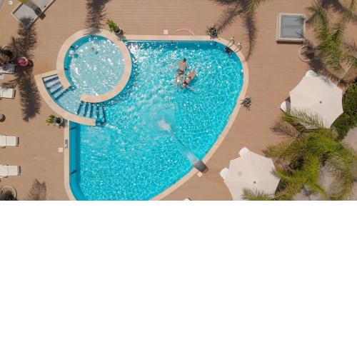 ATTICO VISTA MARE E PISCINA