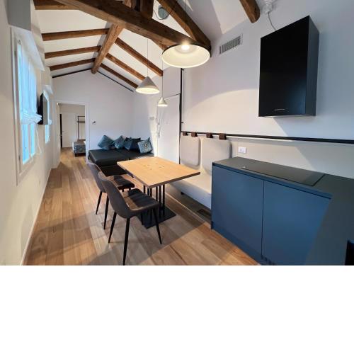 Attico Vivit 40
