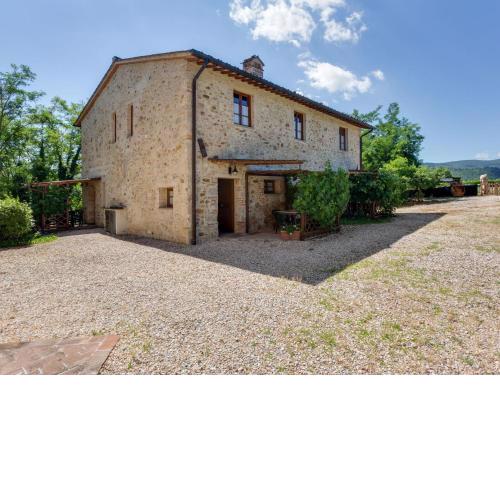 Attractive Apartment in Casole d Elsa with Swimming Pool