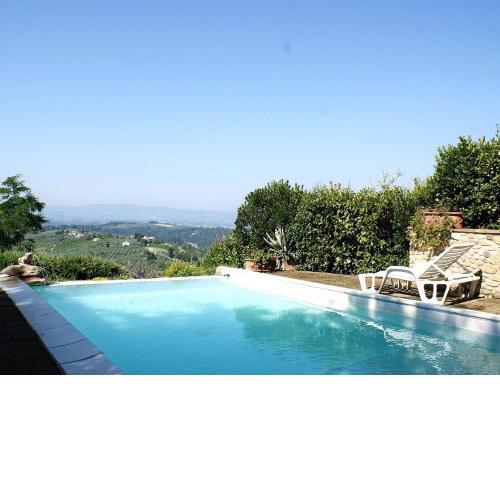 Attractive apartment in old tower from the year 1000 in the Chianti region
