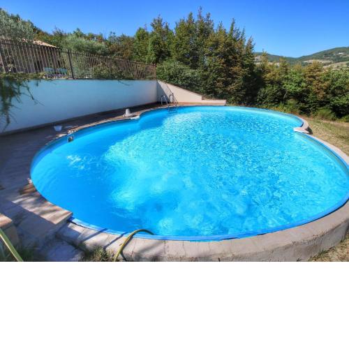 Attractive Holiday Home in Assisi with Swimming Pool