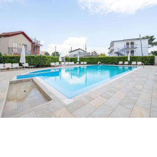 Attractive Villa in Paestum with Shared Swimming Pool