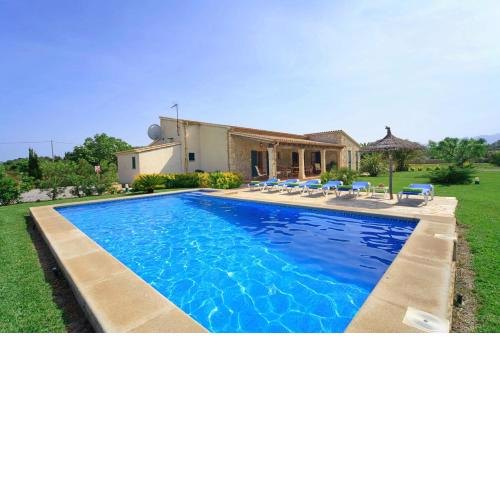 Attractive Villa Pera