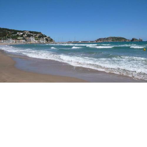 AU CALME ,mais à pied de la plage et de ses boutiques