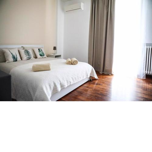 Aura Home