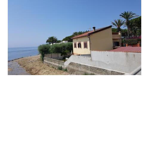 Aurelia Apartment by the sea