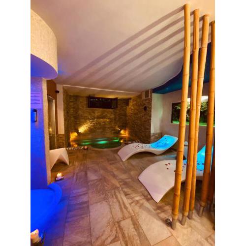 Aurelia Garden Gold B&B