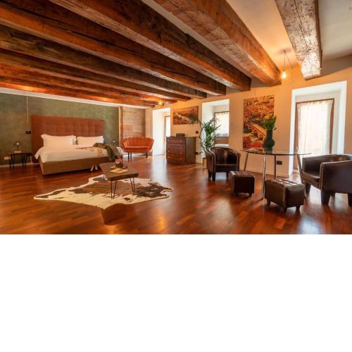Aurelia Luxury - Piazza delle Erbe
