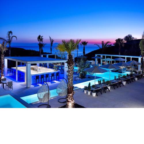 Aurora Luxury Suites