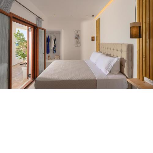 Auster House Santorini