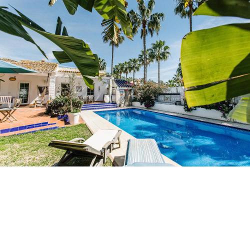 AUTHENTIC 3 BEDROOM VILLA WITH POOL