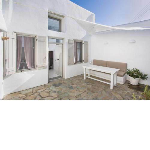 Authentic cycladic house in Paros