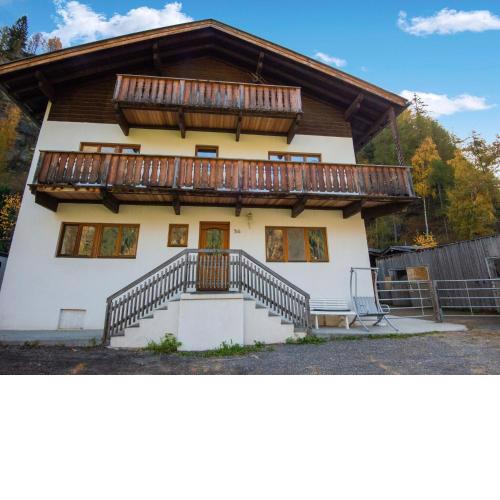 Authentic Holiday Home in Ötztal with Ski Boot Heaters
