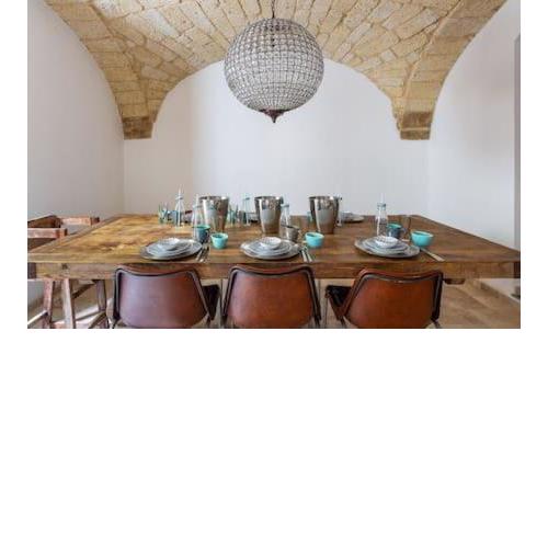 Authentic-large town villa in the historic center