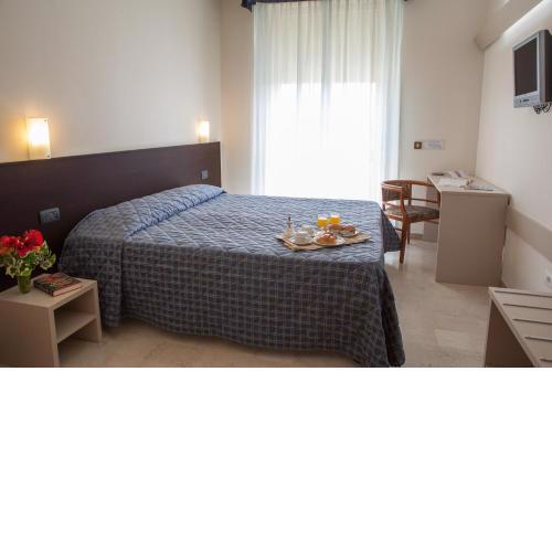 AUTO PARK HOTEL con Ristorante interno e grande parcheggio gratuito