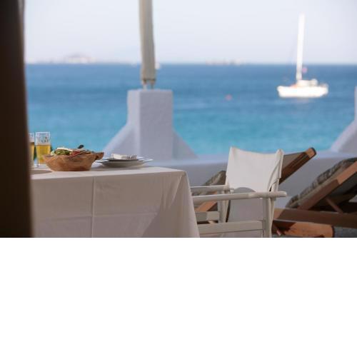 Avali Deluxe Suites