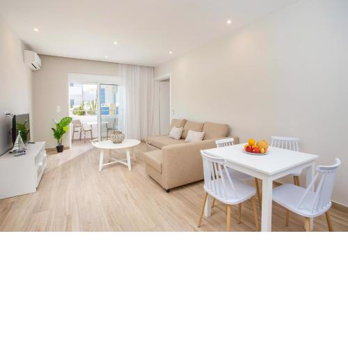 Avi Suites 2