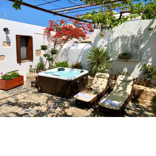 Avli Traditional Home with Private Jacuzzi